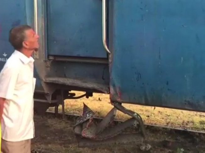बिहार में मौर्य एक्सप्रेस में घुसी रेल पटरी, 1 की मौत