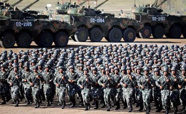 चीनी सेना पीएलए ने किया युद्धाभ्यास