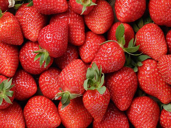 स्ट्रॉबेरी से दूर होगी झाइयों की समस्या