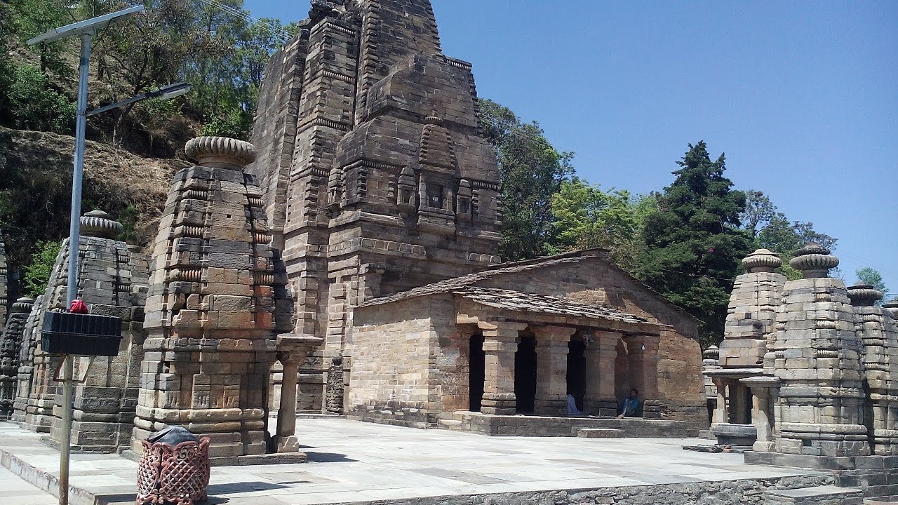 प्राचीन कटारमल मन्दिर जहां होती है सूर्य देव की अराधना