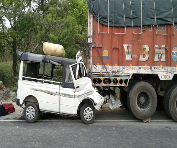 लखीमपुर में सड़क हादसे में 9 लोगों की दर्दनाक मौत