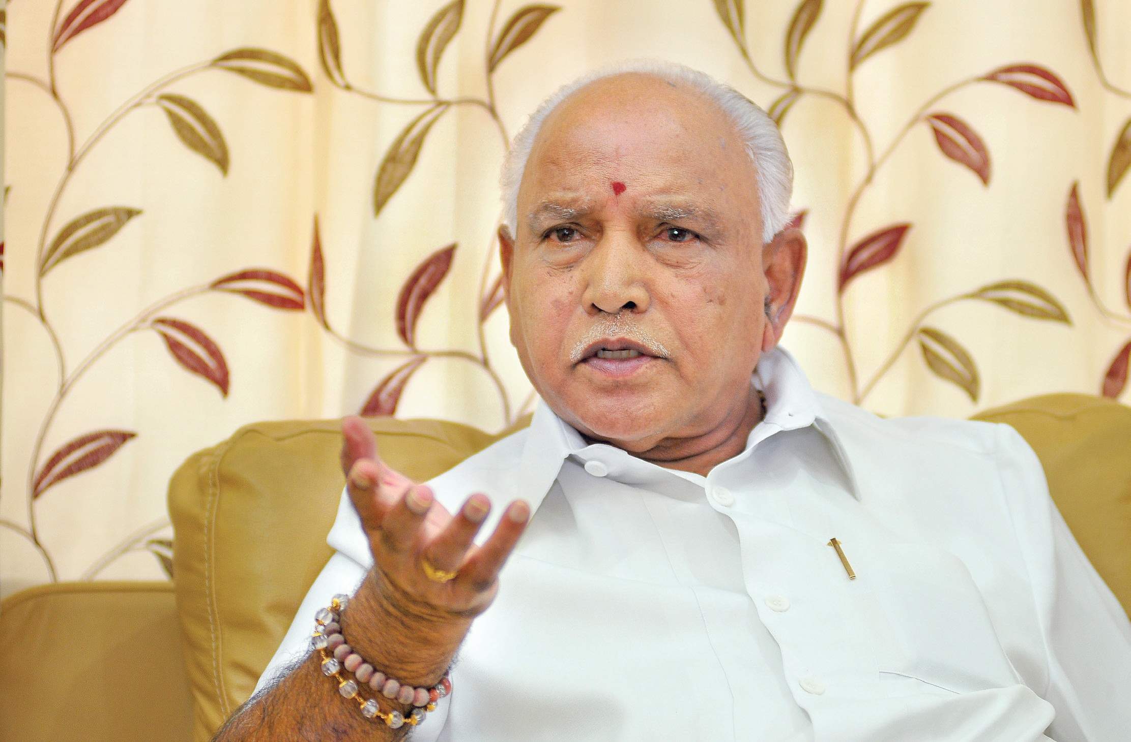 येदियुरप्पा ने कर्नाटक में की राष्ट्रपति शासन लगाने की मांग